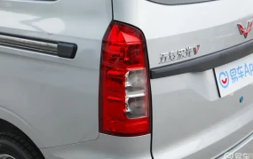 银川五菱汽车五菱宏光V降价消息！底价436万！今日钜惠？宏光官网旗舰店